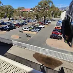 Tuggeranong Short Stay #11C - Sleeps 8