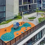 2Br-2Br-1Car-Cbd-Pool-Shopping