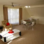Canberra Accommodation Deakin