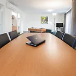 Ramada Encore By Wyndham Belconnen Canberra