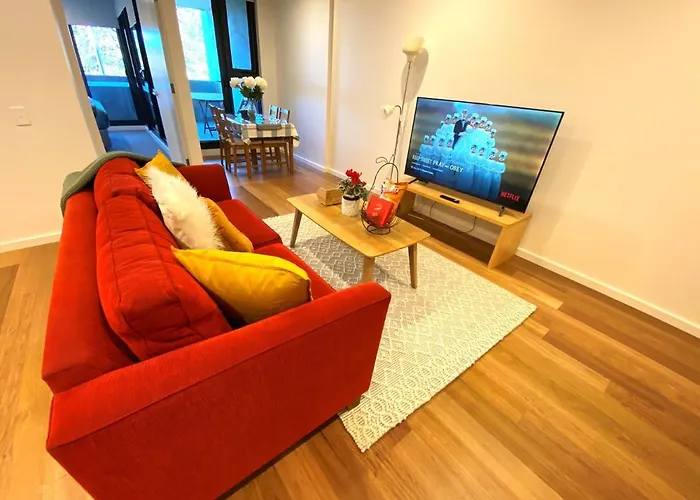 New 2 Bed 2 Bath Apt At The Heart Of Canberra - 2 Car Spaces