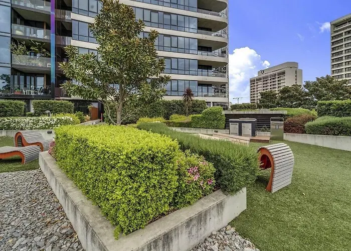 Nice In New Acton - 2Bd 2Bth Apt