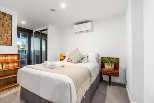 Private Studio Room In Central Braddon