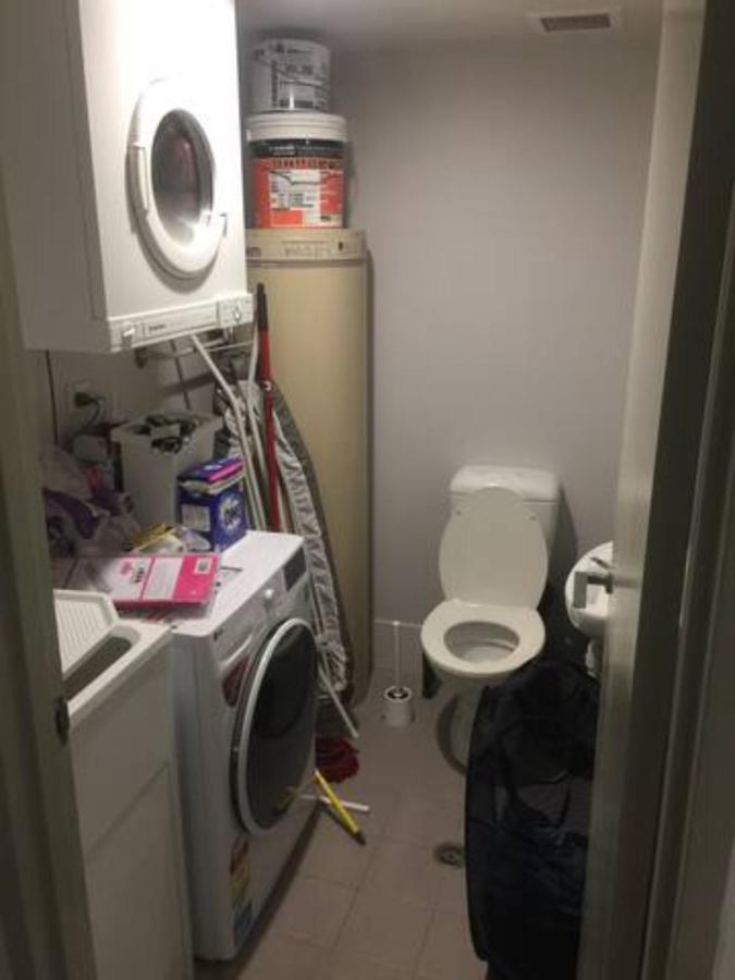 Dana-cozy Private In Shared Apt-rm 2 * Canberra