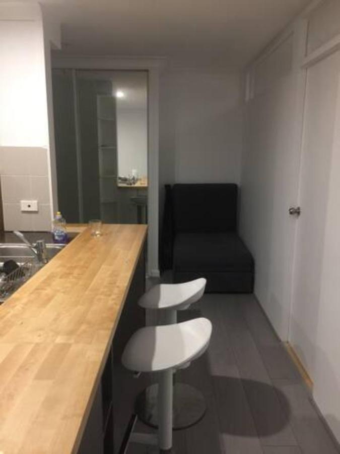 Dana-cozy Private In Shared Apt-rm 2 Apartment *