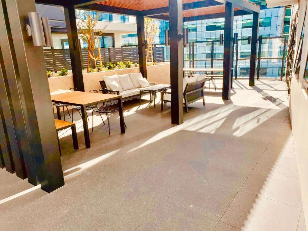 Apartment Best Located Brand New In Cbd *