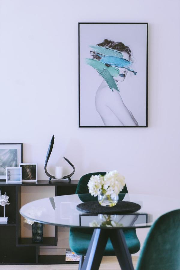 Capitol Executive On London Circuit Apartment