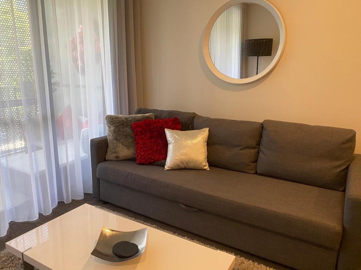 The Gallery Luxe 1 Bedroom Executive In The Heart Of Braddon Wine Secure Parking Wifi * Canberra