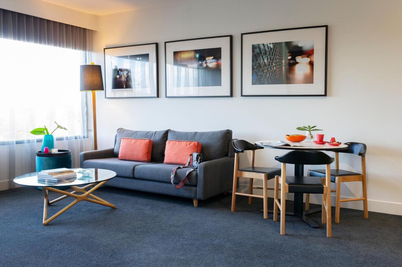 Hotel East And