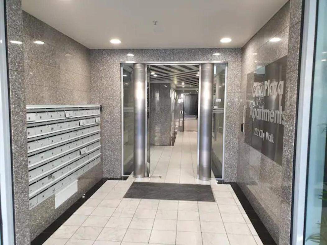 Dana-spacious Private In Shared 2-bedroom Apartment-2 *