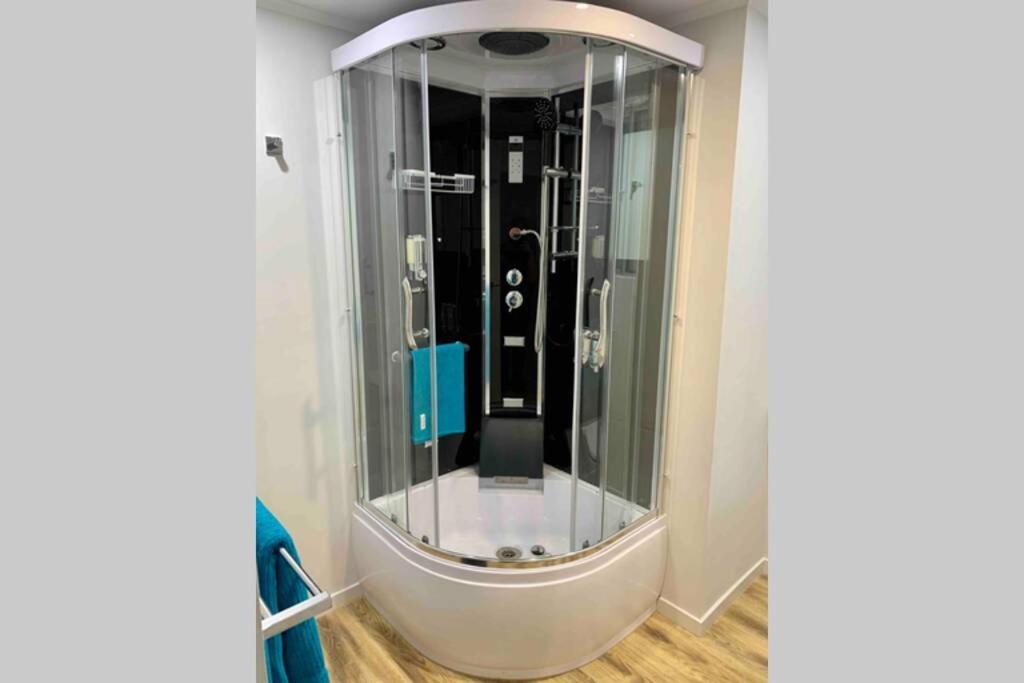 Holiday home Tiny House In Belconnen 1br Self Contained Wine Canberra