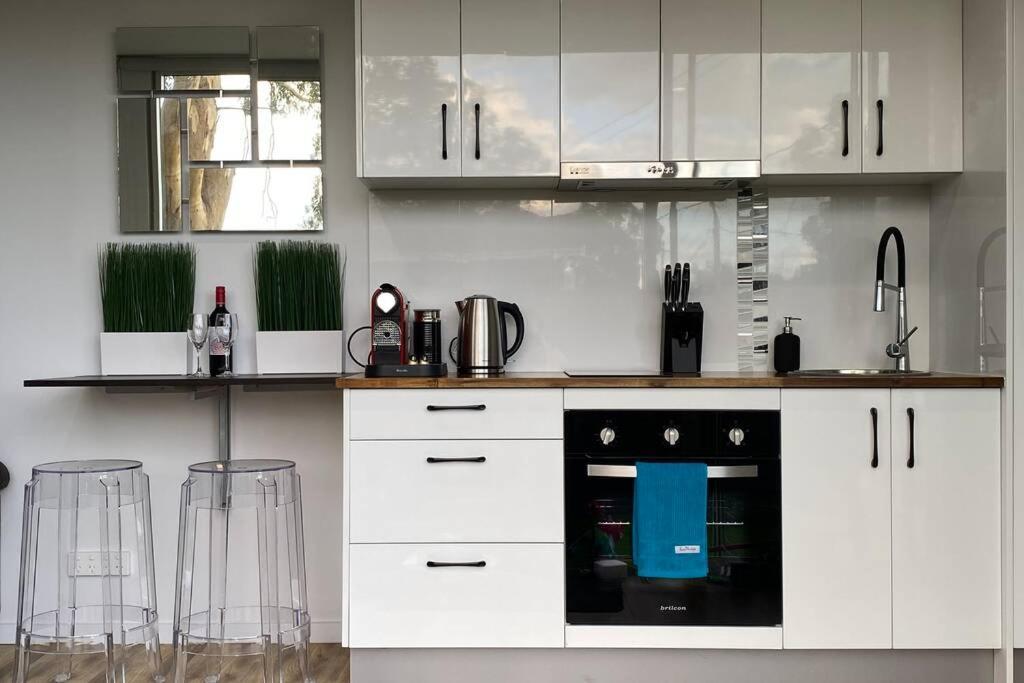 Tiny House In Belconnen 1br Self Contained Wine * Canberra