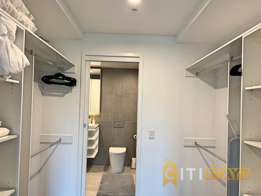 Sensational 1Bd, 1Bth Apt W/ Impressive Park Views Apartamento