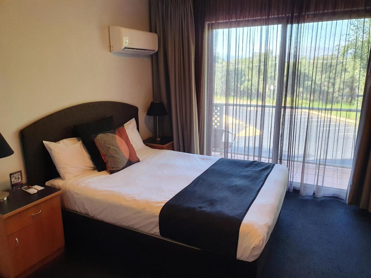Alpha Hotel