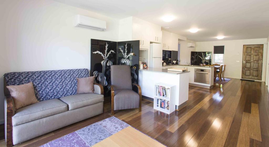 One Of A Kind 4* Canberra