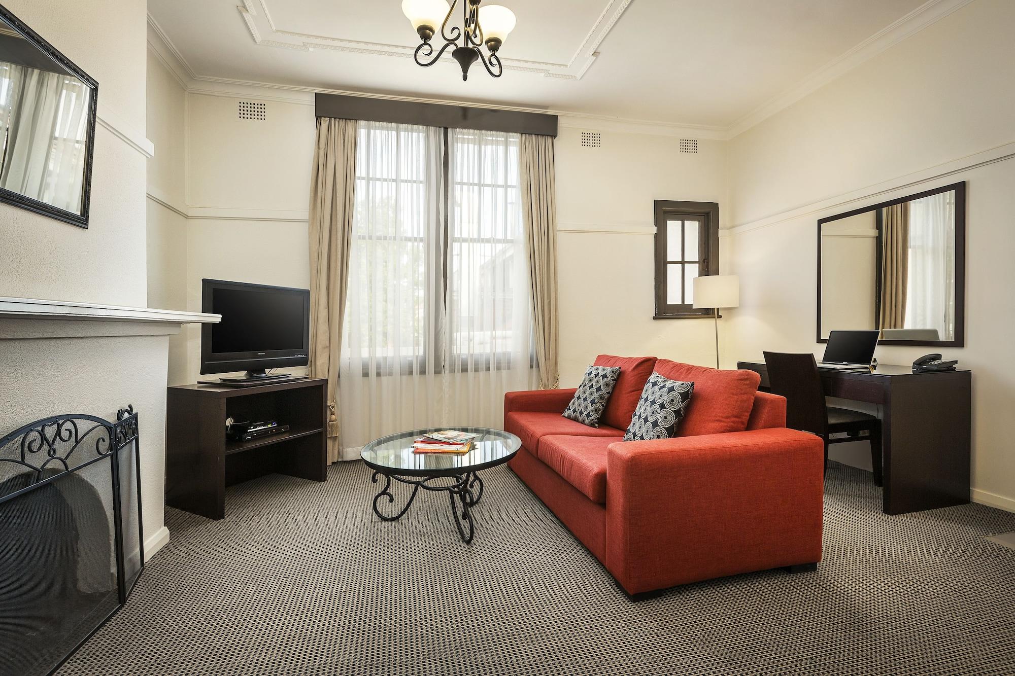 Quest 4* Canberra