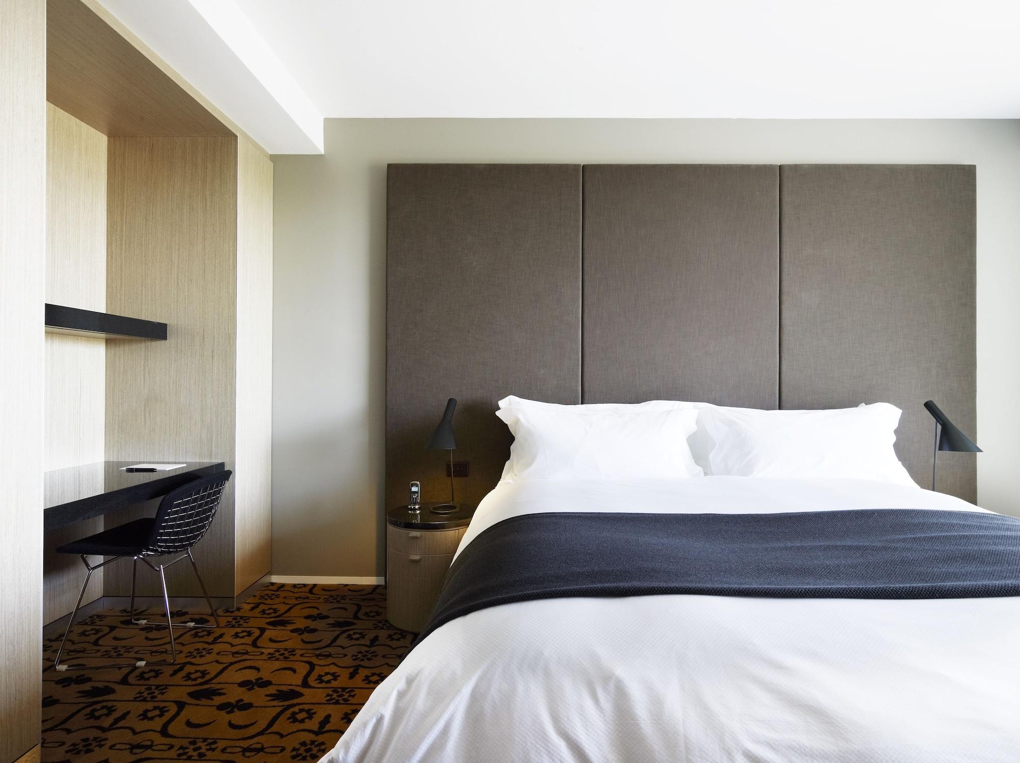 Burbury Aparthotel 4*