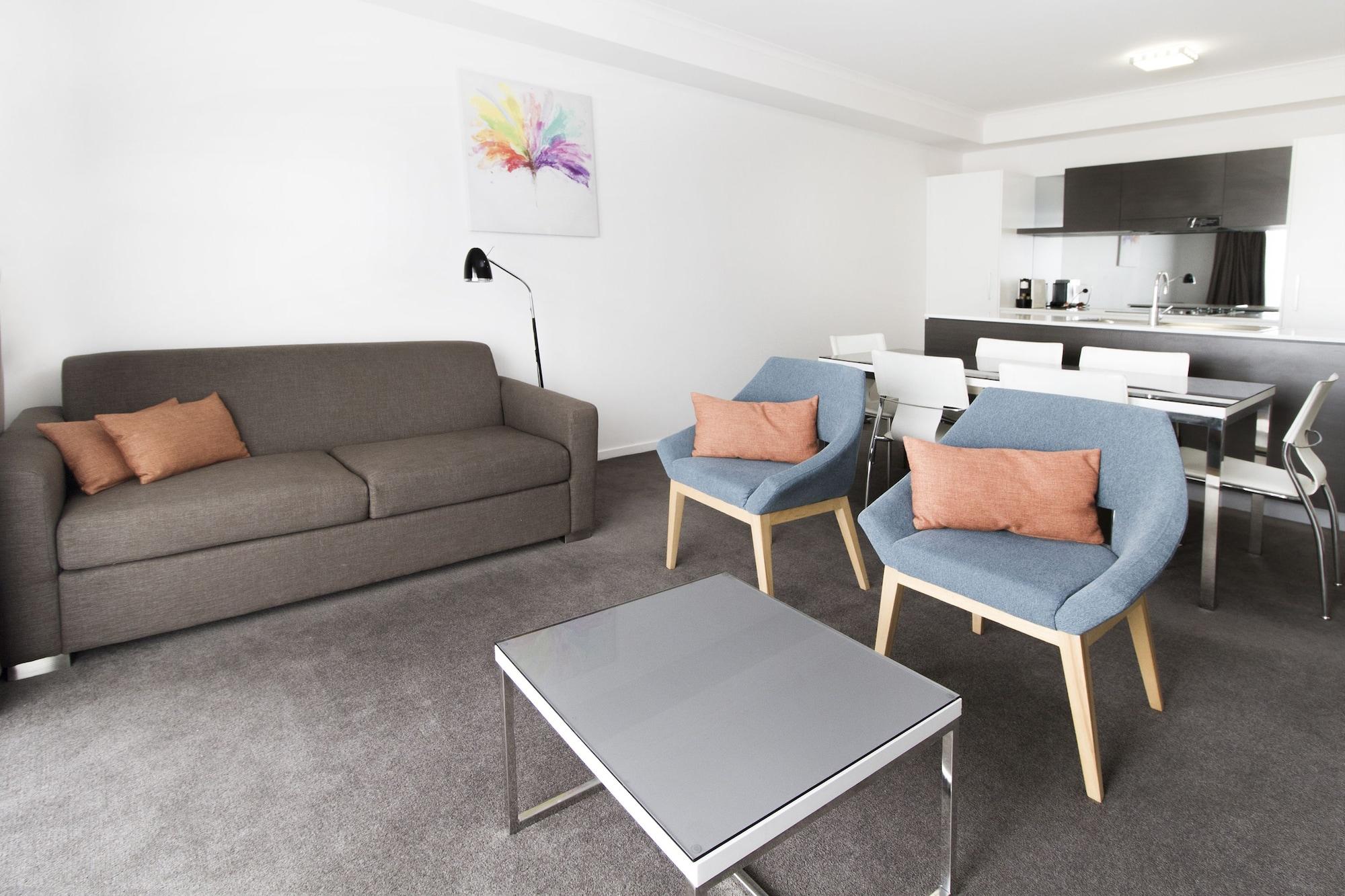 Abode Tuggeranong 4*