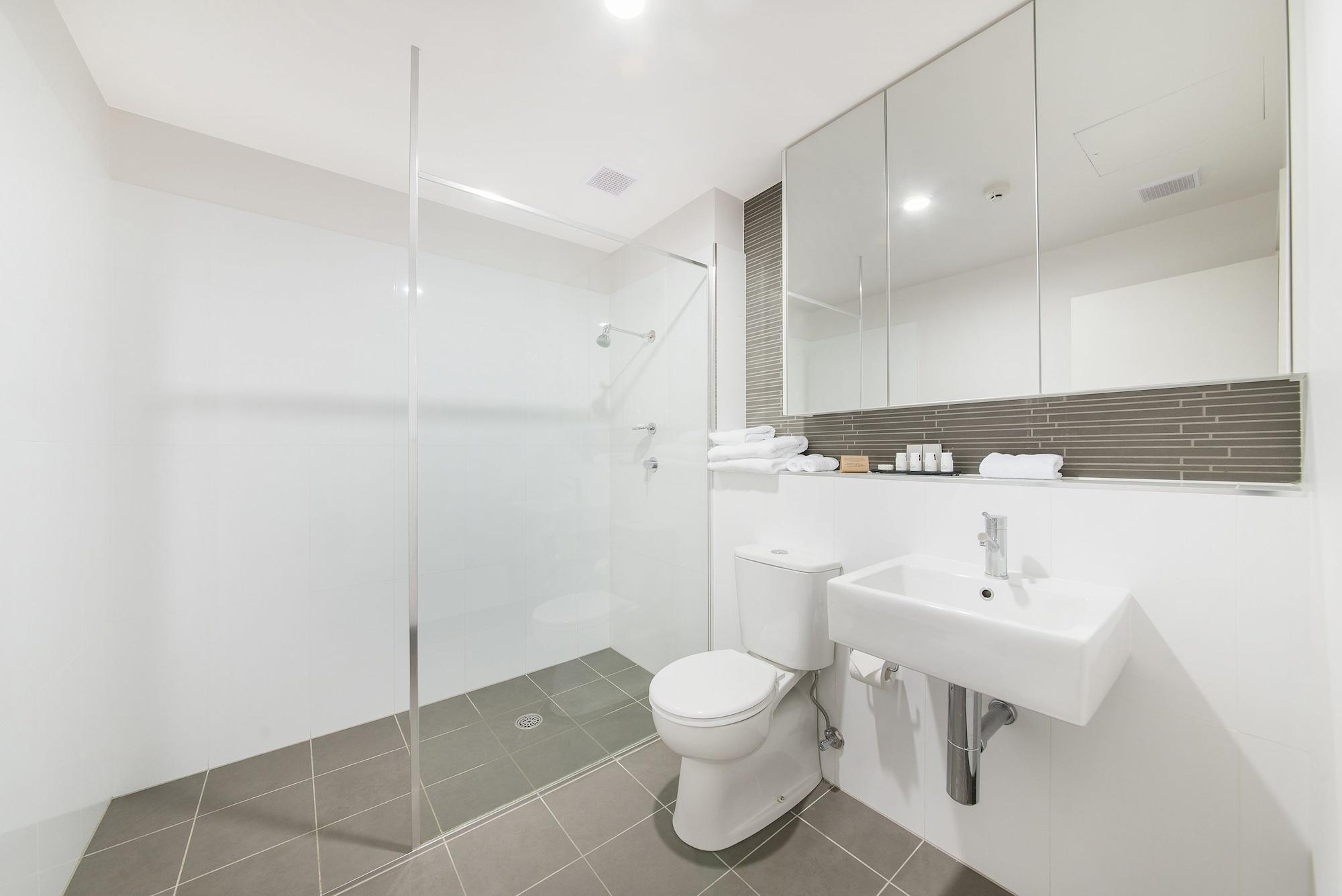 Aparthotel Abode Tuggeranong 4*