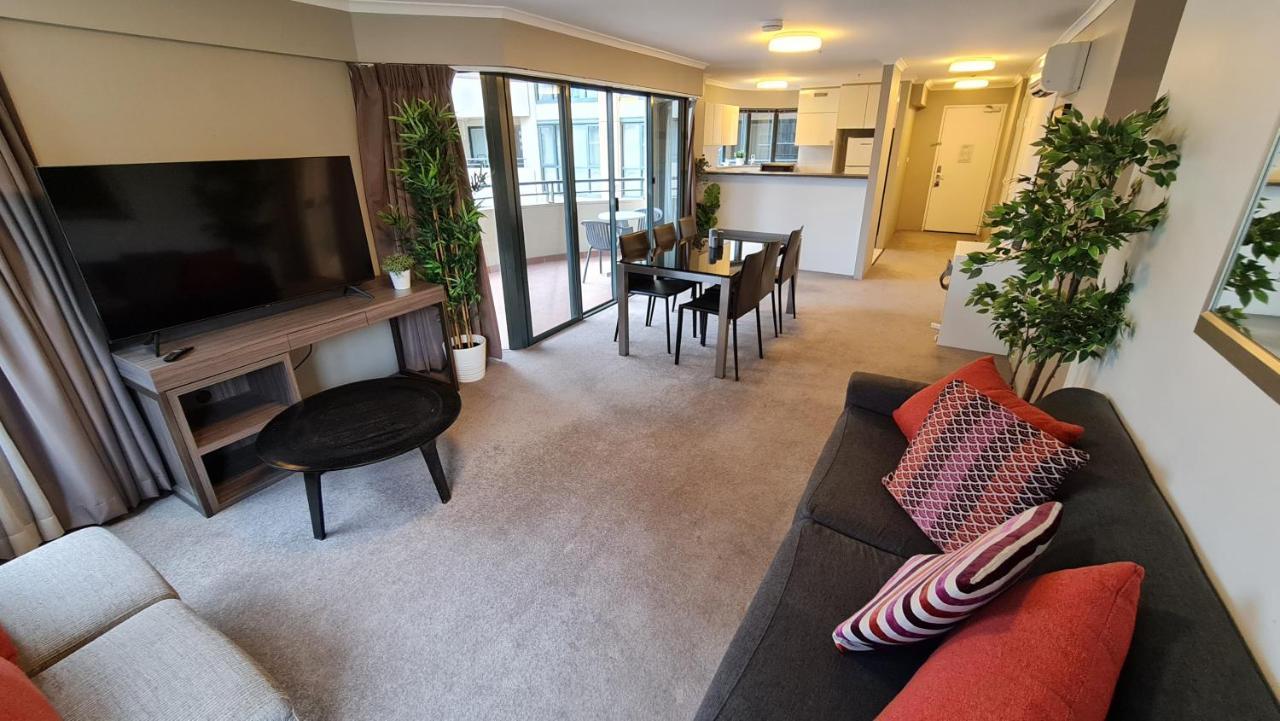 2br 2bath L4 Executive Apartment, In Centre