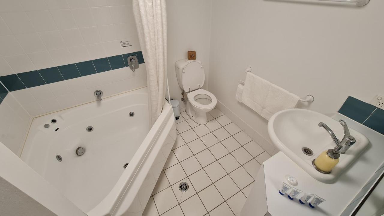 2br 2bath L4 Executive Apartment, In Centre * Canberra