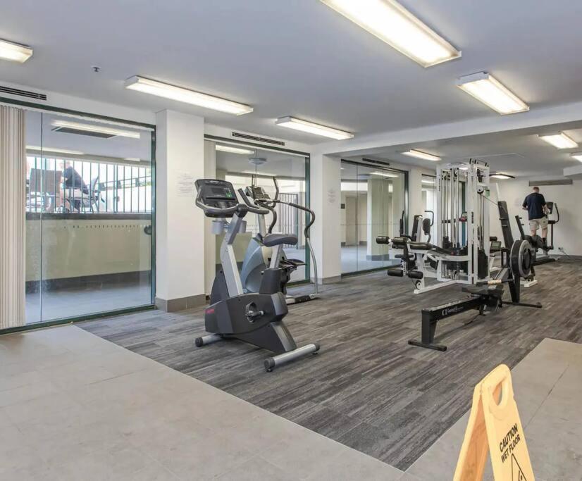 2br 2bath L4 Executive Apartment, In Centre