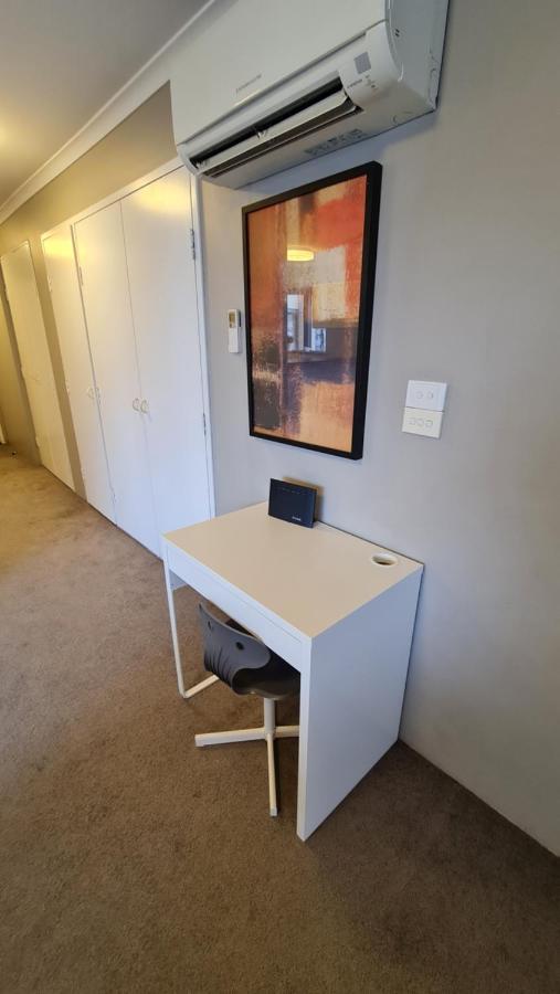 2br 2bath L4 Executive Apartment, In Centre