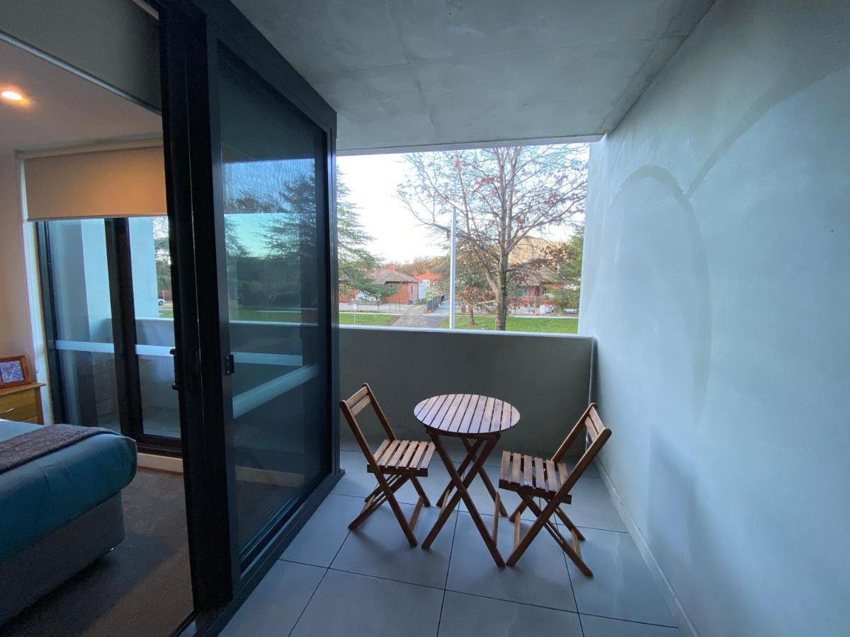 New 2 Bed 2 Bath Apt At The Heart Of - 2 Car Spaces *