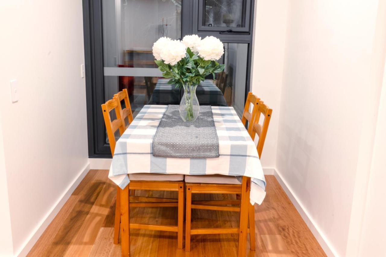 New 2 Bed 2 Bath Apt At The Heart Of - 2 Car Spaces Apartamento