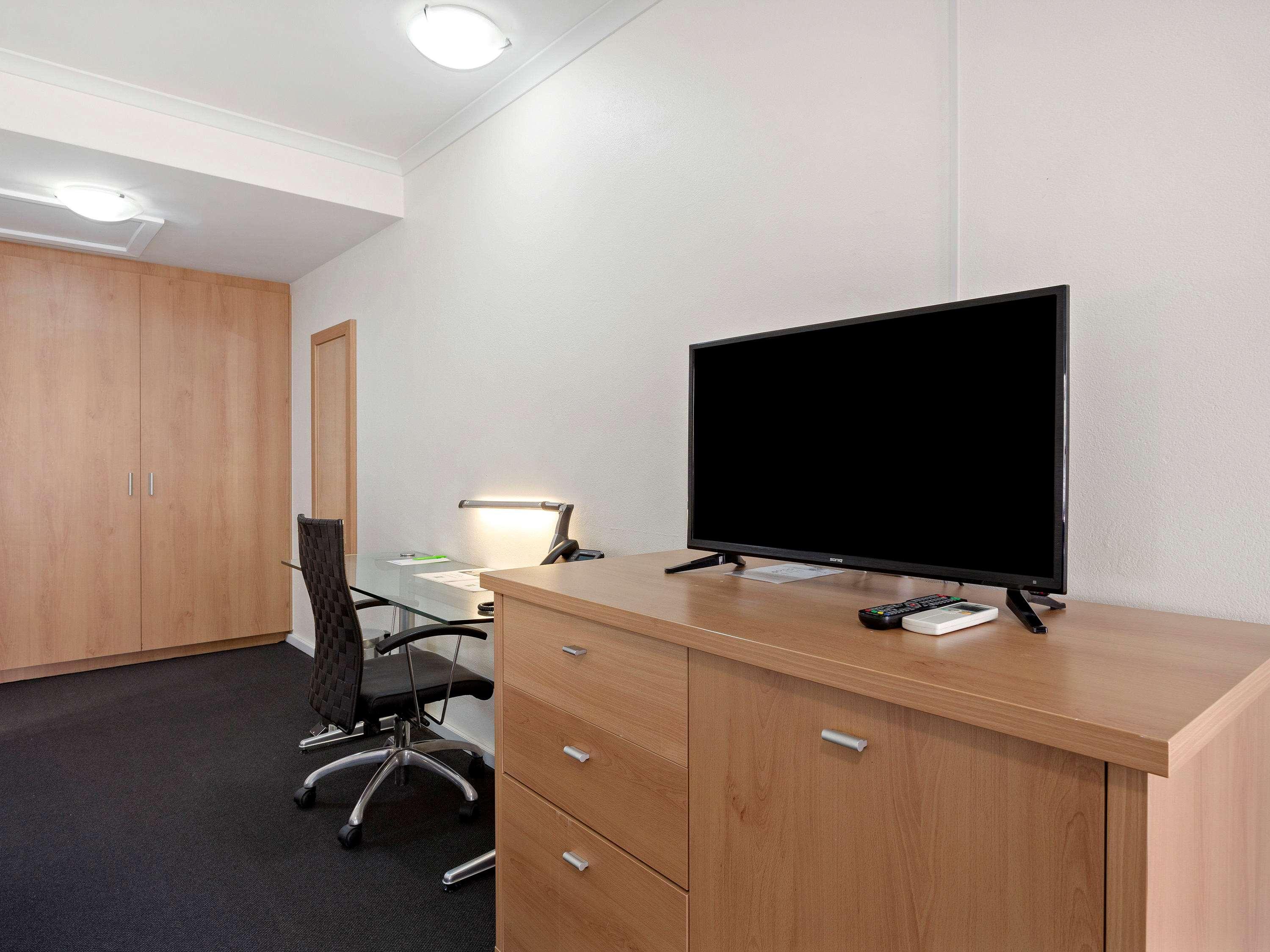 Ibis Styles Eagle Hawk Hotel Camberra