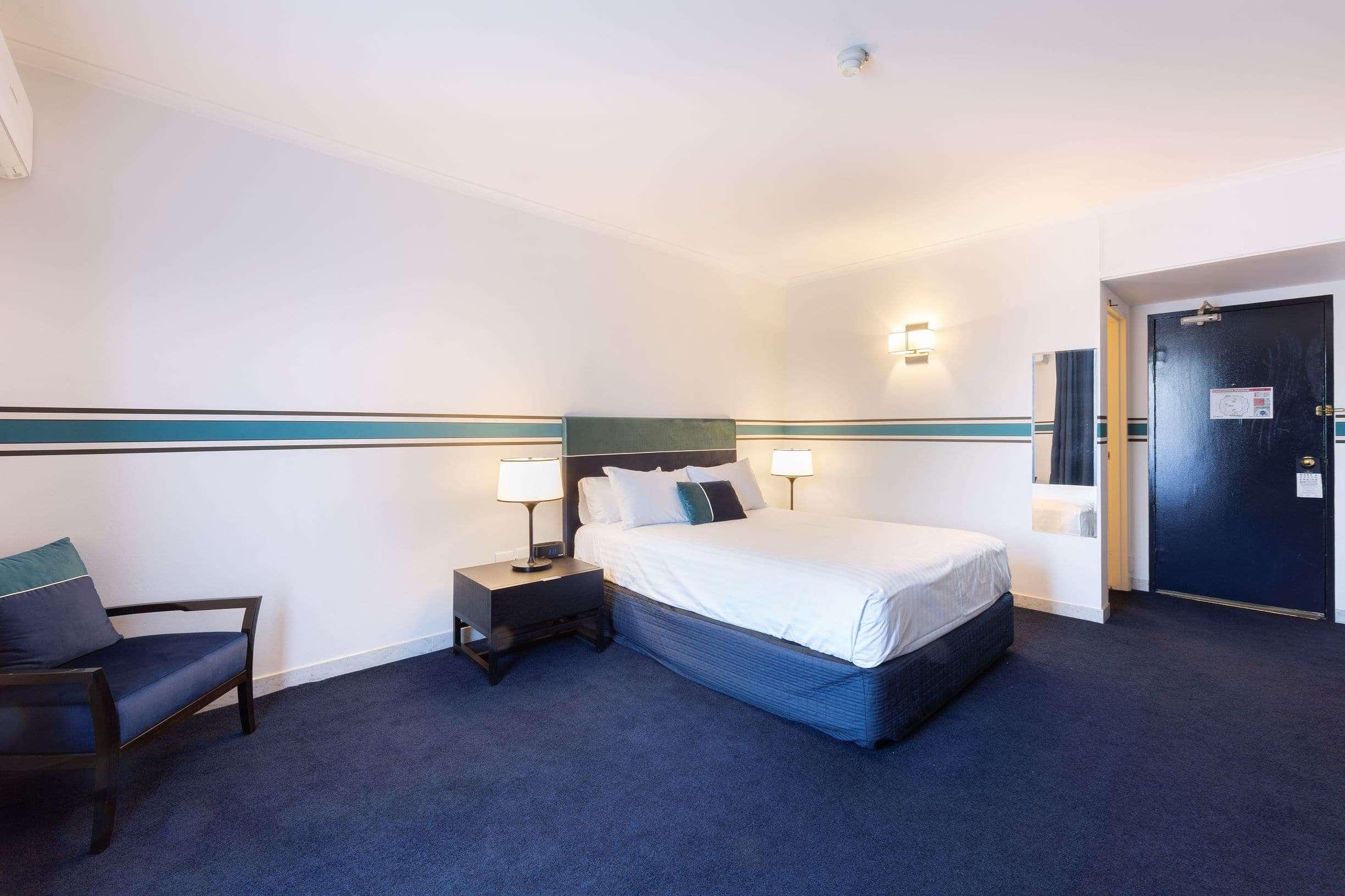 Ramada By Wyndham Diplomat 4* Canberra