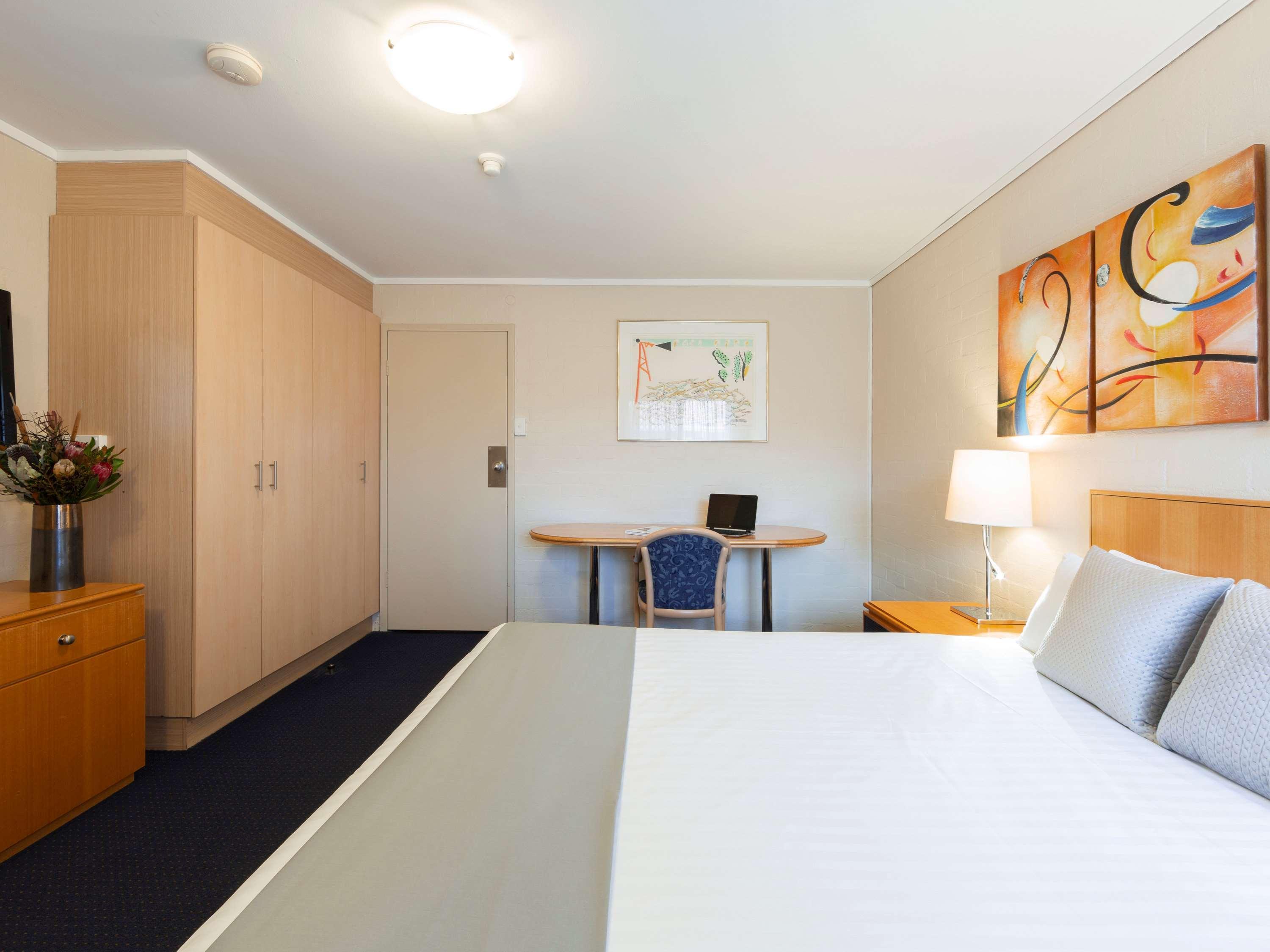 Ibis Styles Hotel Camberra