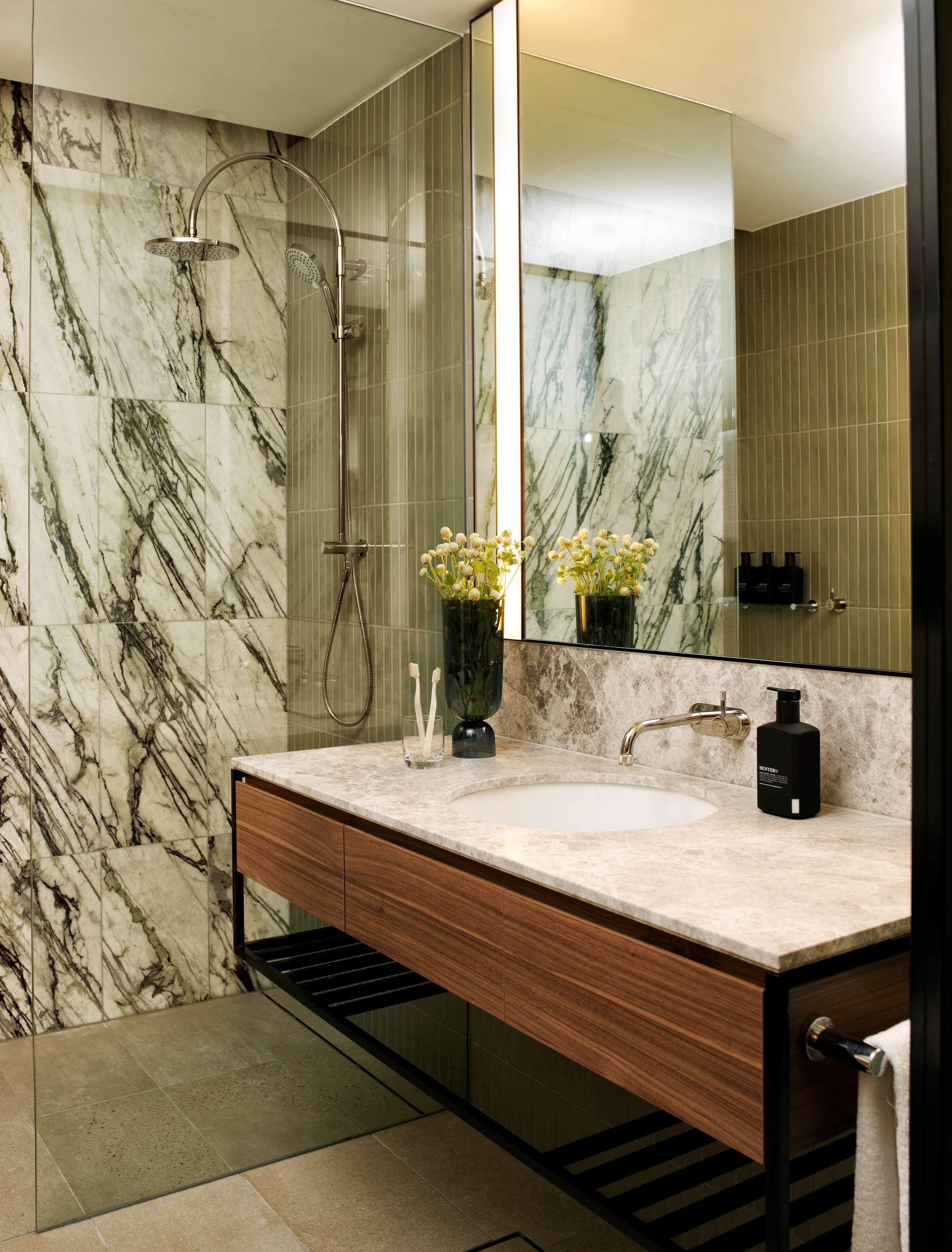 A By Adina Aparthotel Camberra