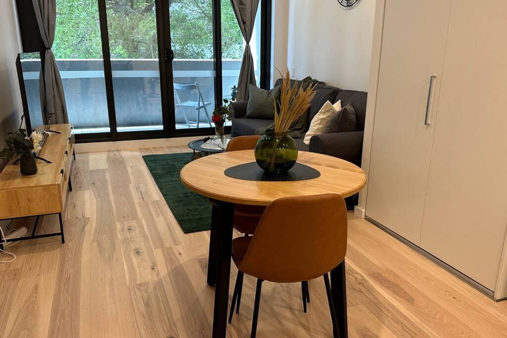Brand New Luxe Sol Cbd One Bedroom Apartamento