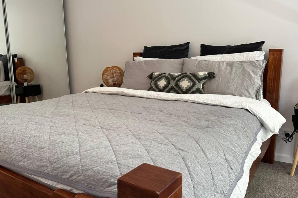 Brand New Luxe Sol Cbd One Bedroom *