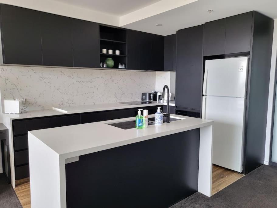 Lovely Cbd Modern One Bedroom *
