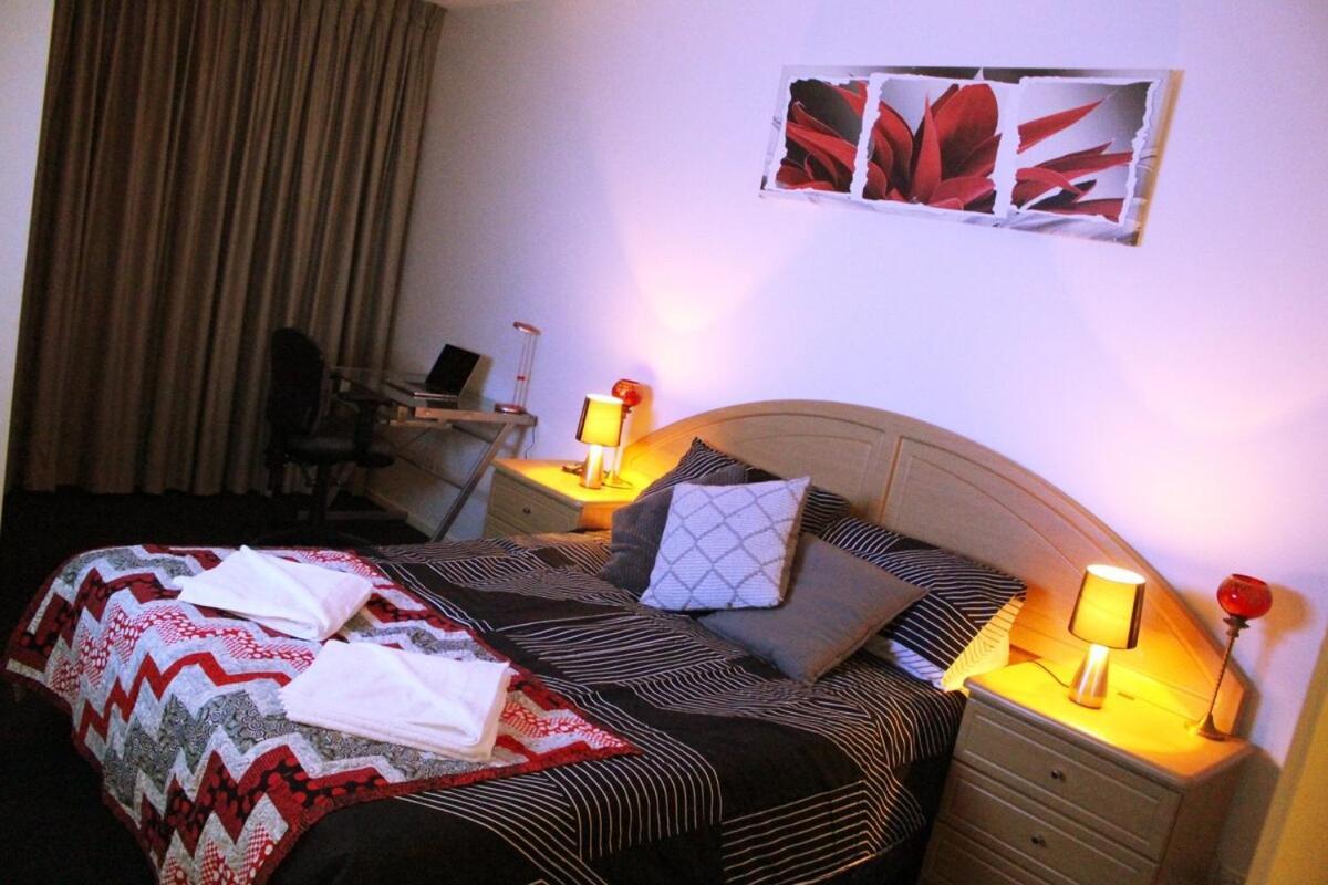 Perfectly Located Modern - Cbd * Canberra