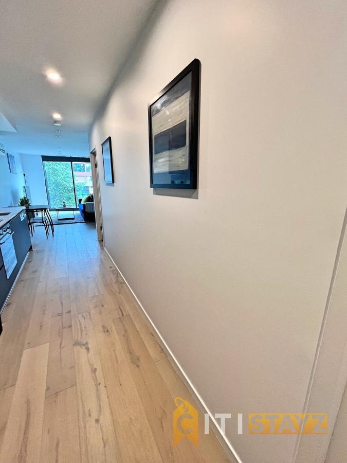 Beauty In Blue! 1bd 1bth 1crsp Apt - Great Location! Apartment *