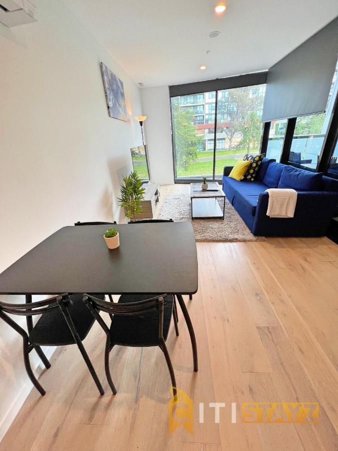 Apartment Beauty In Blue! 1bd 1bth 1crsp Apt - Great Location!