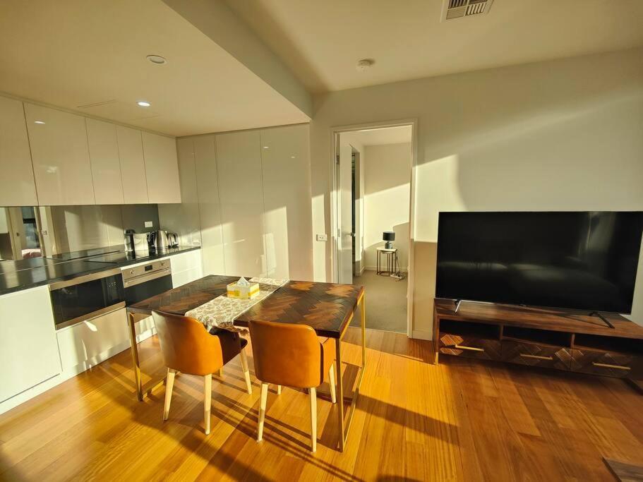 Apartamento Sunny 2-bedroom @the Heart Of *