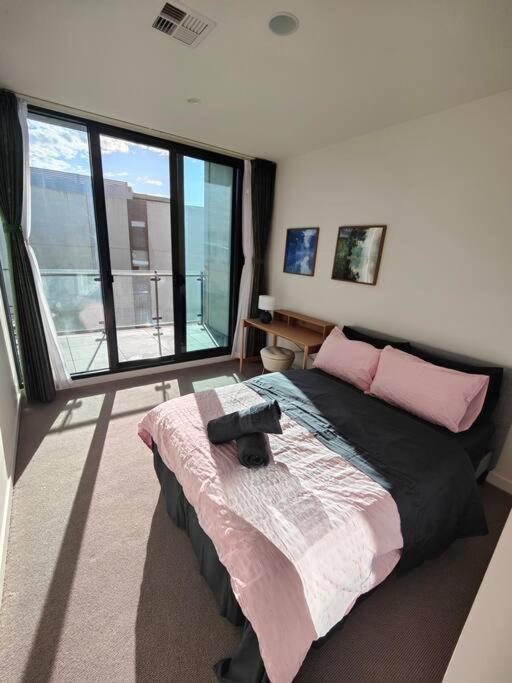 Sunny 2-bedroom @the Heart Of Apartamento *