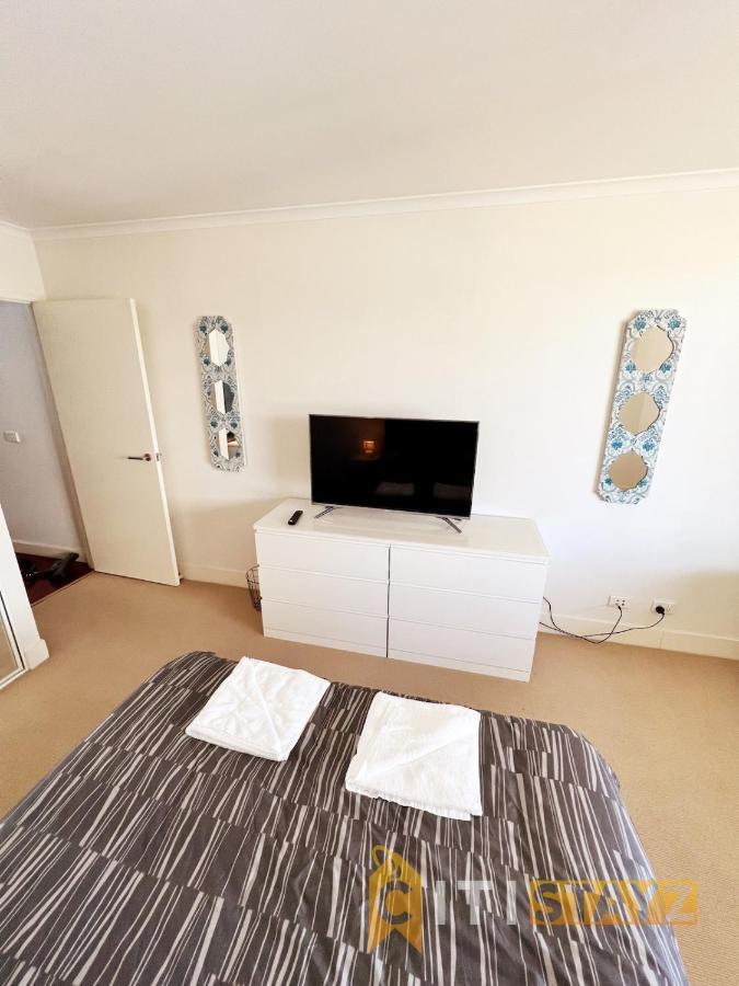 Apartamento Spacious 1bd Penthouse - Close To Anu *