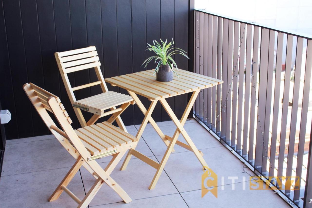 Apartment Stylish, Modern, Cute As A Button - Braddon Cbd *