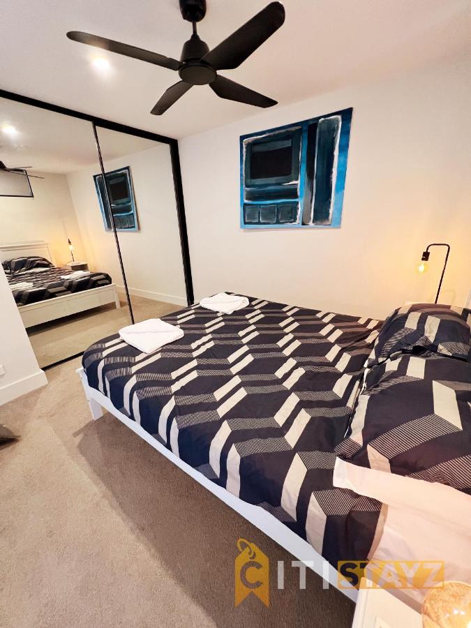 Stylish, Modern, Cute As A Button - Braddon Cbd Apartment *