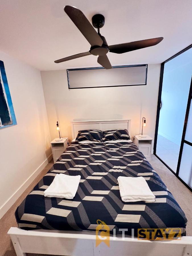 Stylish, Modern, Cute As A Button - Braddon Cbd *