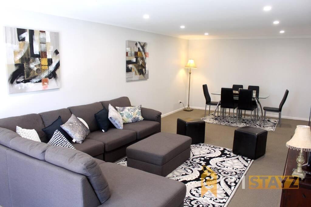 Comfortable & Spacious -2bd 2bth - Braddon *