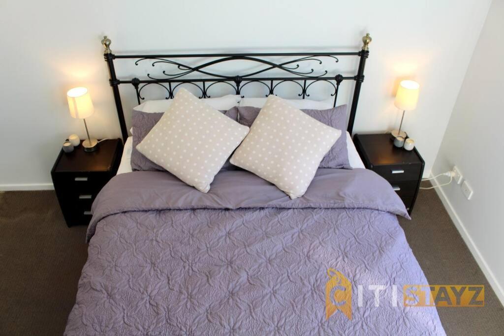 Comfortable & Spacious -2bd 2bth - Braddon Apartment