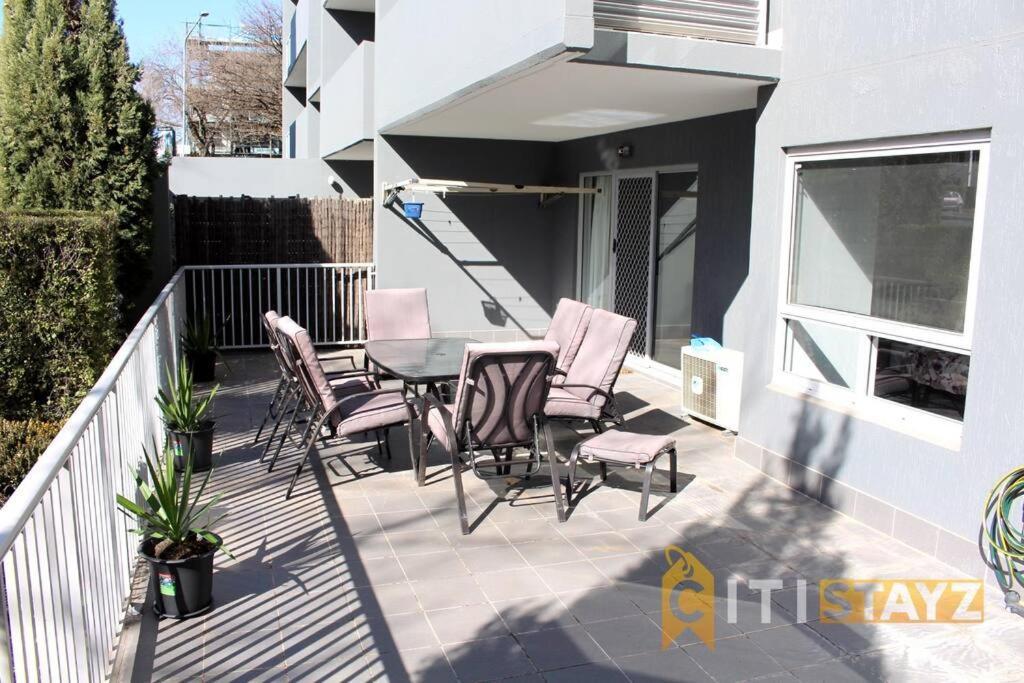 Comfortable & Spacious -2bd 2bth - Braddon Canberra