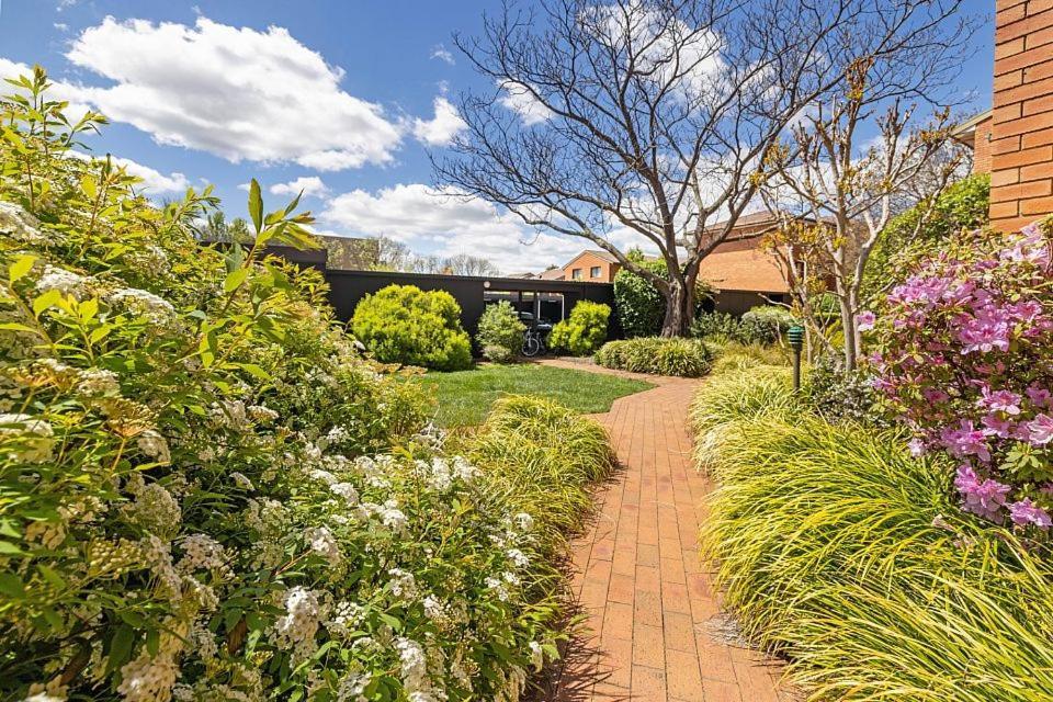 Aparthotel Oxley Court Serviced Camberra