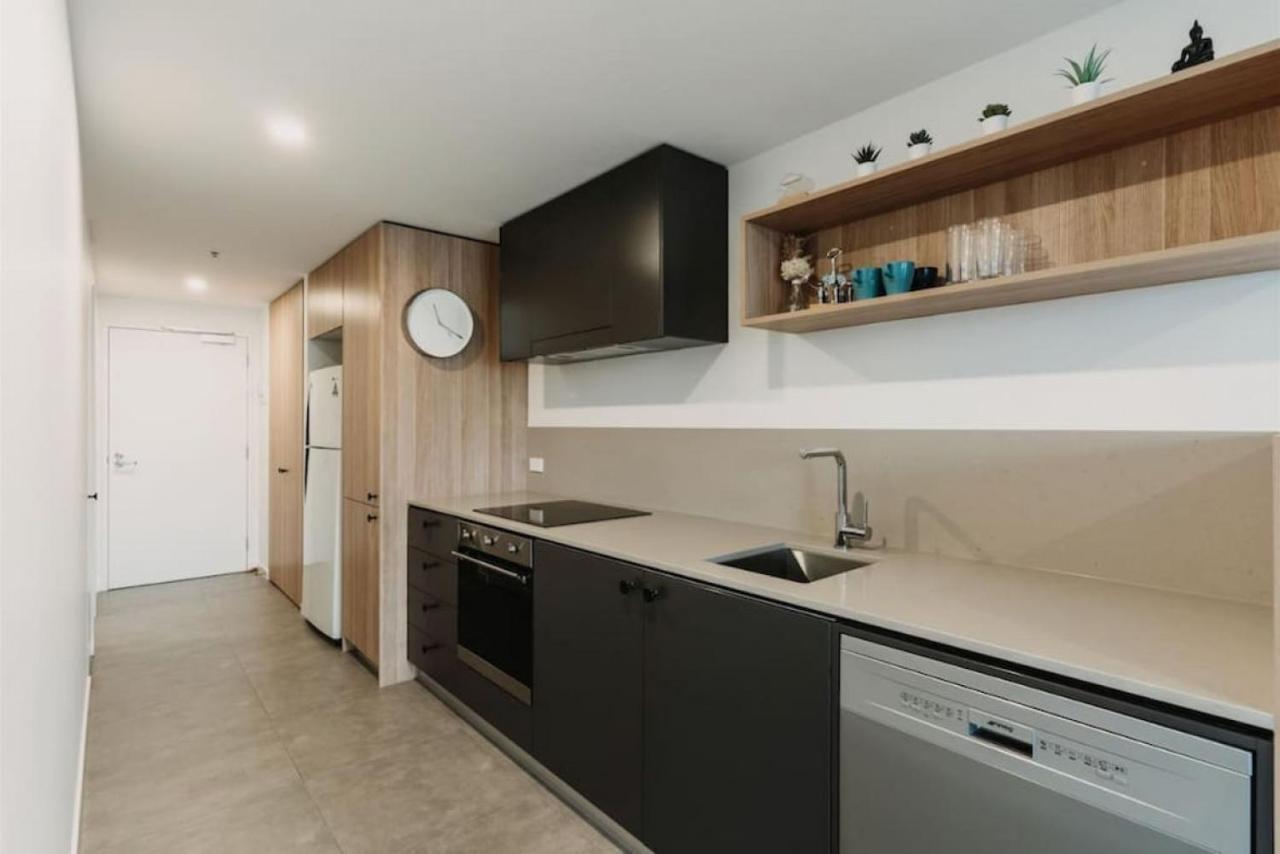1br Braddon Retreat With Mountain Views